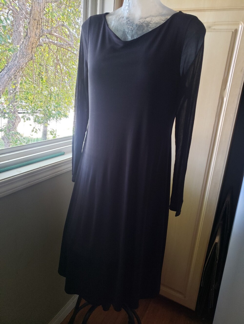 Eileen Fisher 100% Silk Black Long-Sleeve Dress Lace Sleeve